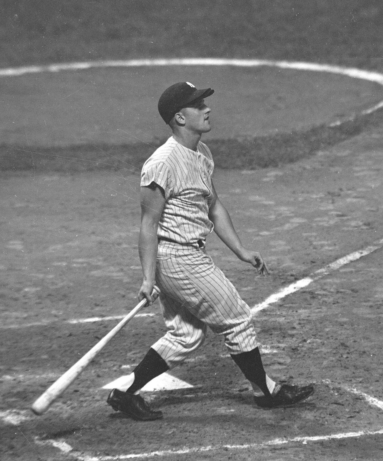 1961: Roger Maris ties Babe Ruth's record with his 60th home run